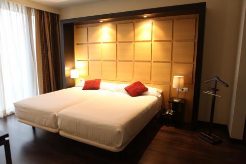 HOTELES HOSTALES ALOJAMIENTO hoteles hostales alojamiento: