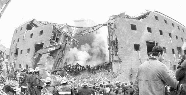 Atentando en la Casa Cuartel de Zaragoza en diciembre de 1987