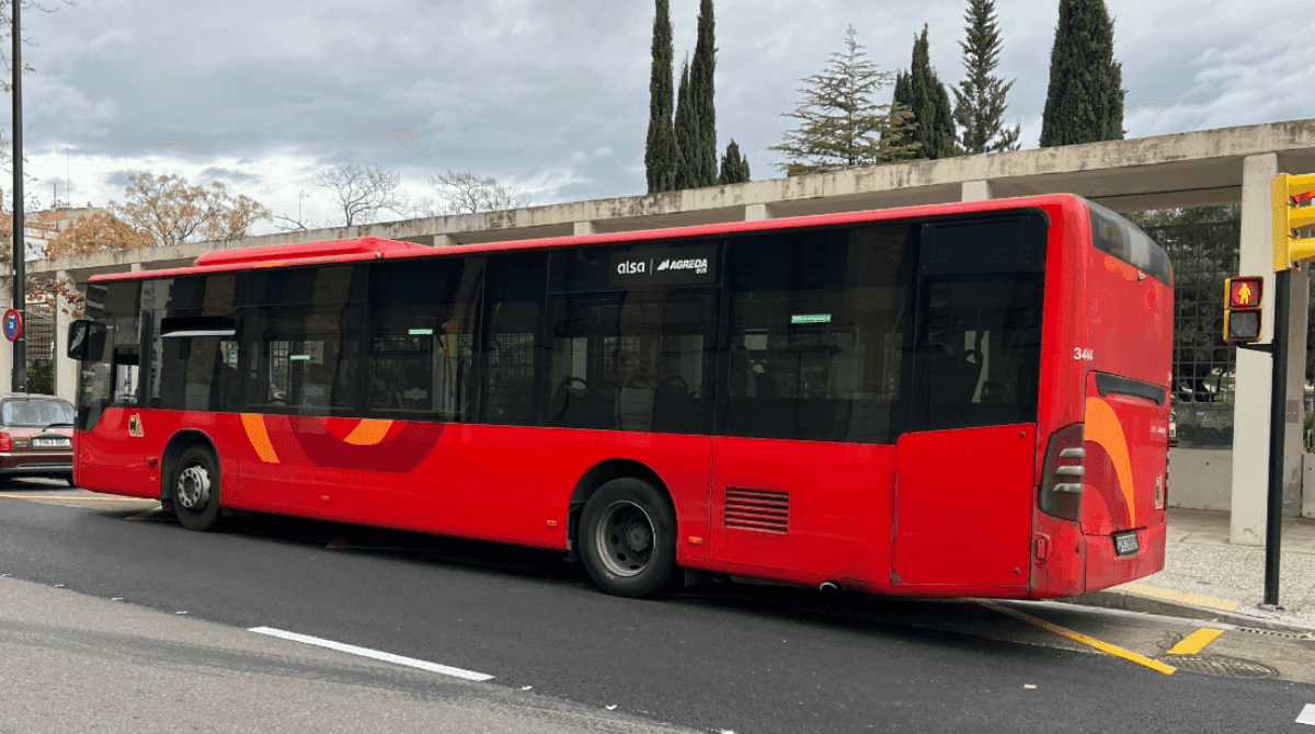 Del «me han fastidiado la vida» al «me ahorro 40 euros al mes»: hablan los usuarios de la nueva línea a la Plataforma Logística