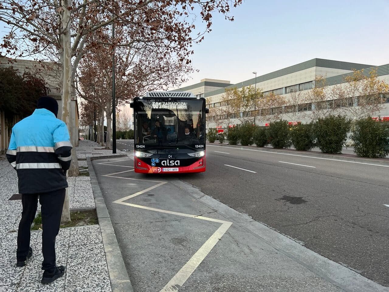 Bus de Zaragoza a Torres de San Lamberto y Miralbueno: horarios, tarifas y recorrido