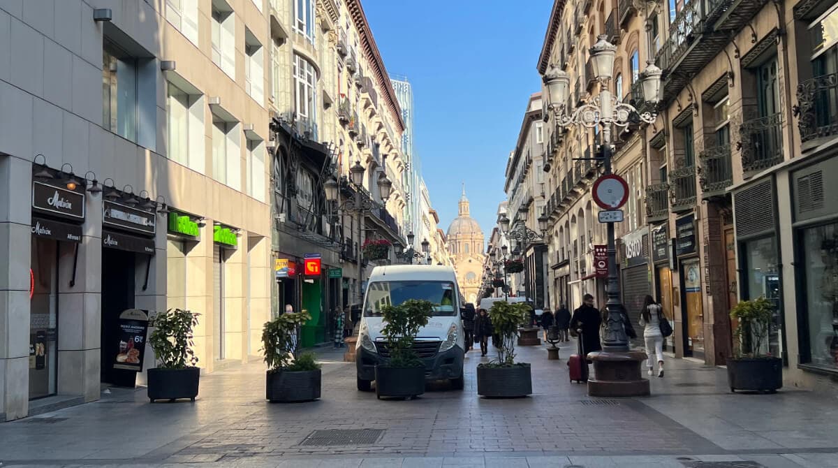 La particular crisis de la calle más turística de Zaragoza: una cuarta gran tienda cierra en una semana