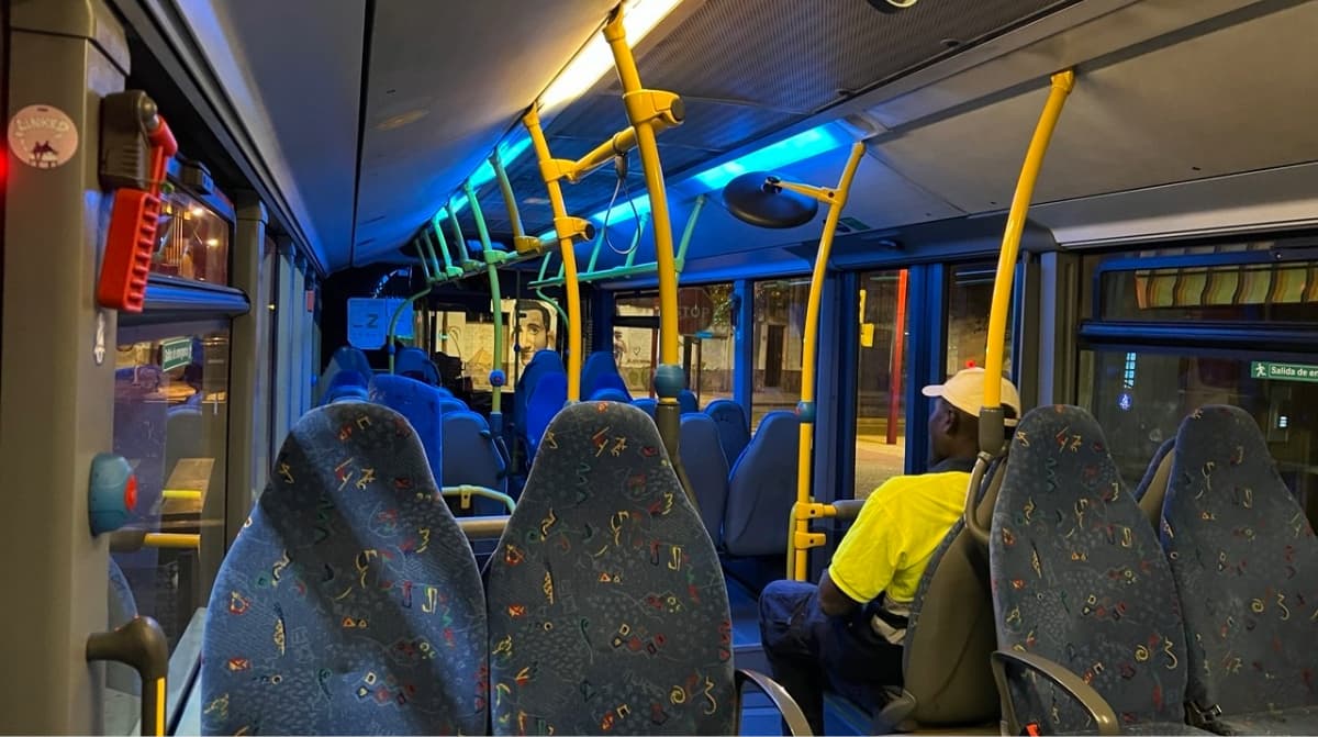 Interior del bus de Zaragoza a Casetas