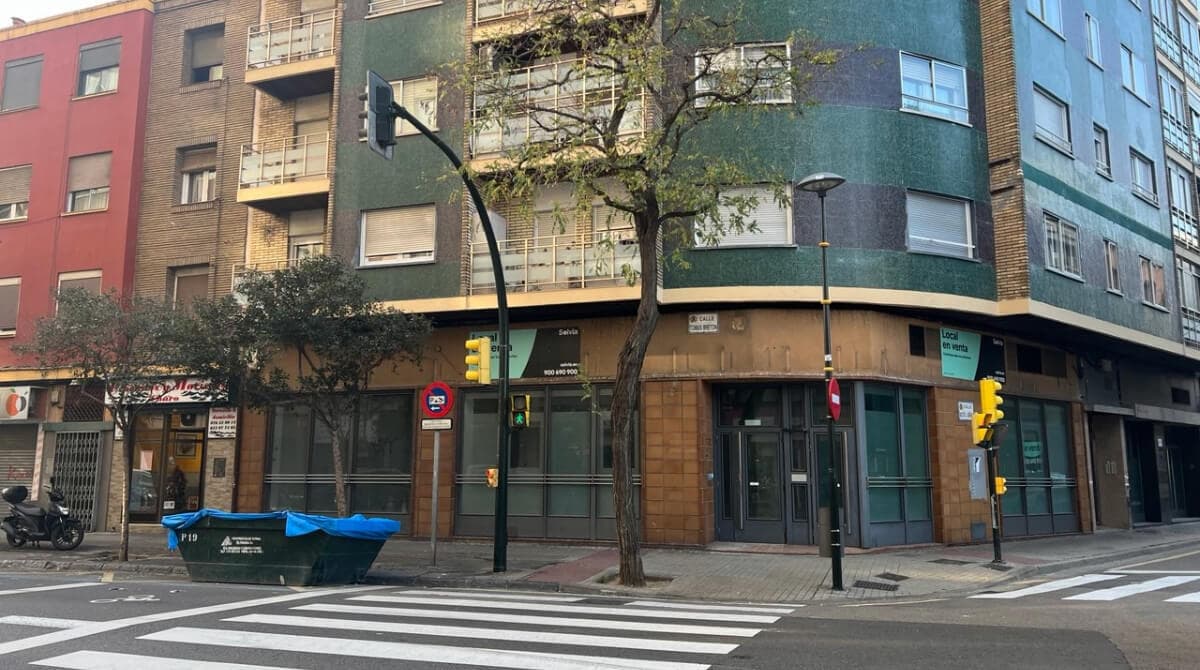 Dos supermercados competirán con fuerza en Zaragoza frente a frente en un punto muy concurrido