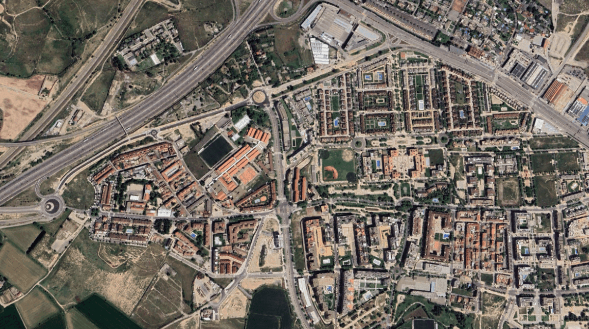 Una promoción de 75 viviendas estrenará la remozada nueva avenida, antes carretera del Aeropuerto