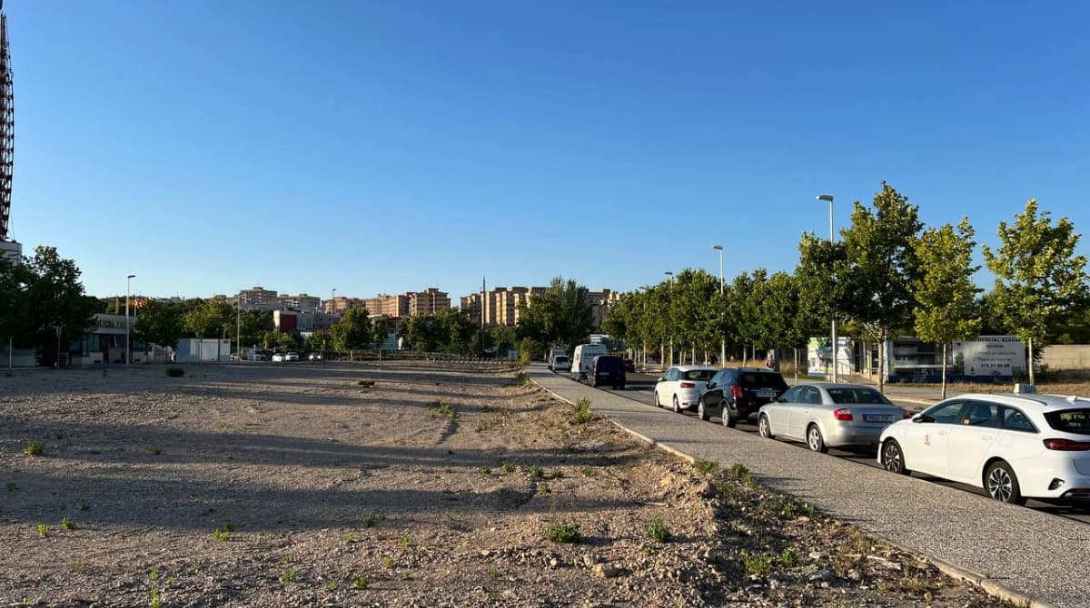 El mercado ‘fantasma’ de Zaragoza que nunca fue, y menos mal: se lo hubiera llevado una riada