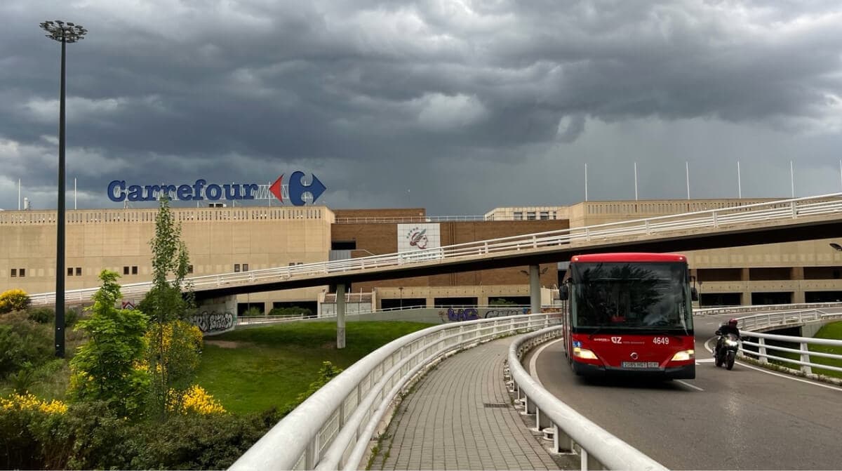 La nueva parada de autobús “fantasma” del bus de Zaragoza: «se solicita por el usuario, pero nunca baja nadie»