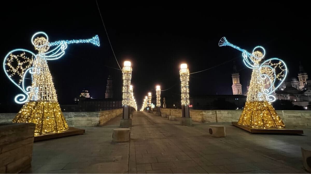 Zaragoza se suma a la moda de los buses turísticos de Navidad: días, precio y recomendaciones de viaje