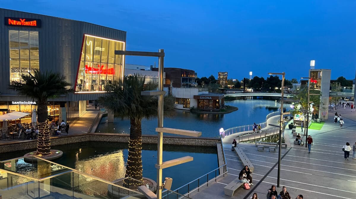 Centro comercial Puerto Venecia Zaragoza apertura