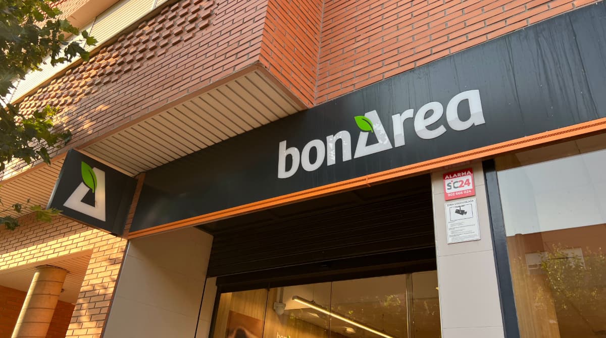 BonÀrea conquista un nuevo barrio de Zaragoza: nueva tienda en un antiguo mercado