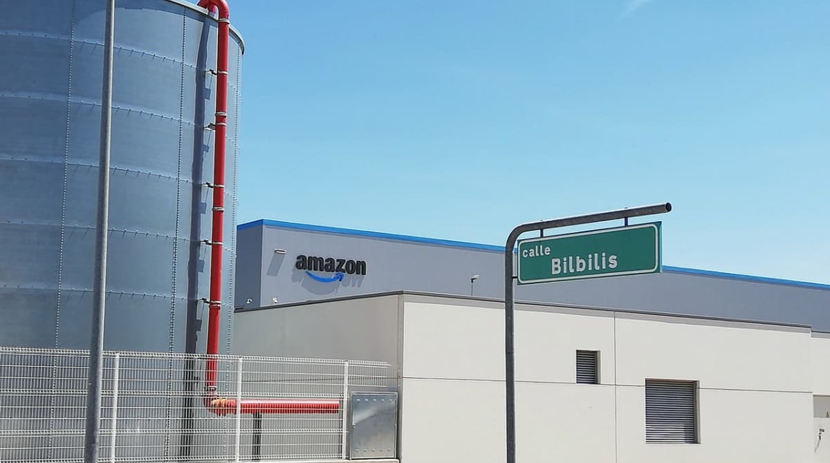 Llega a Zaragoza en pocos días la tienda física para comprar paquetes de Amazon