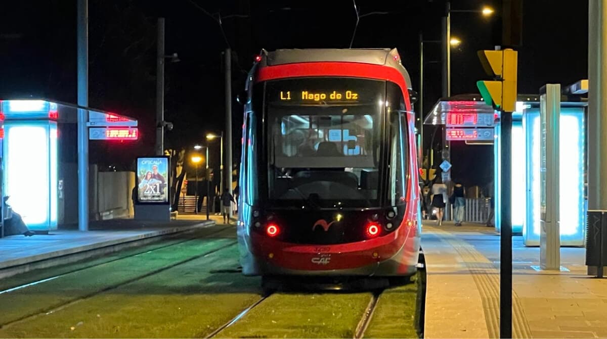 Días de circulación del tranvía nocturno 2026