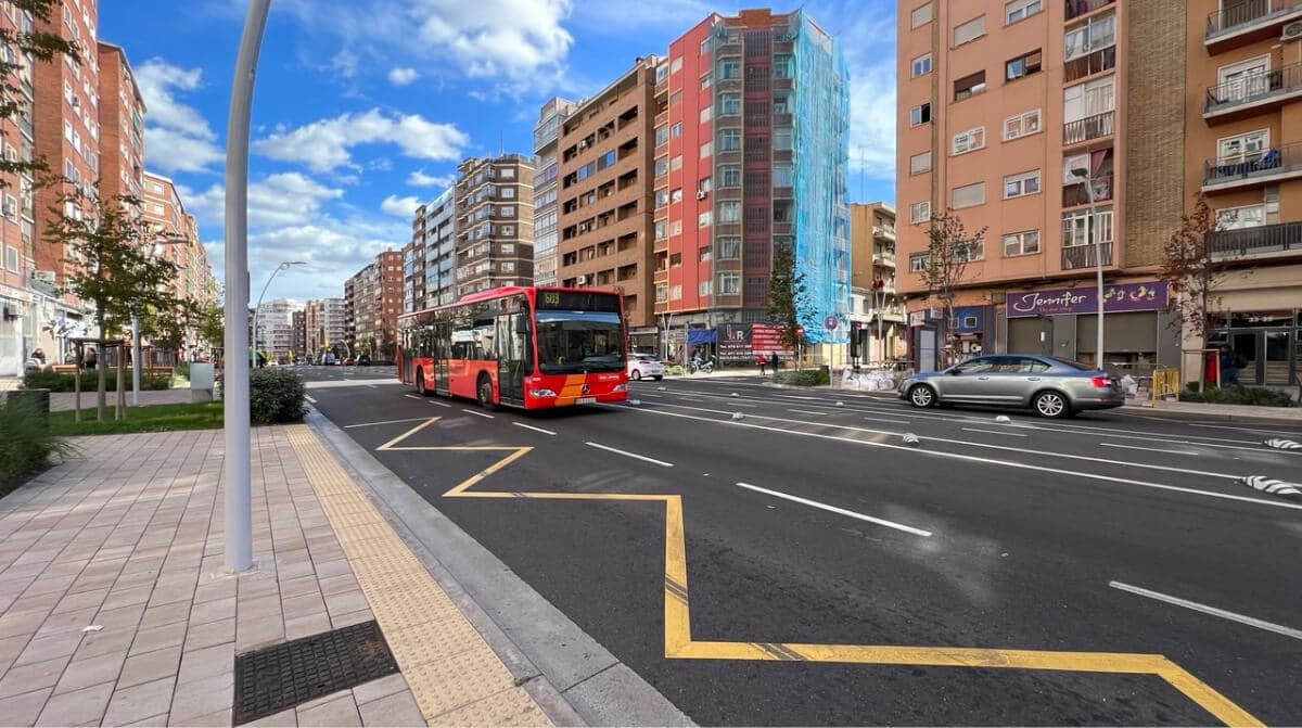 Ojo a los despistes: 16 líneas de bus y varias paradas vuelven a la normalidad en avenida Navarra