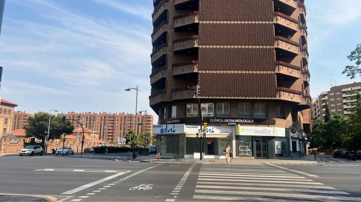 Zaragoza vive un ‘tsunami’ de cierres de zapaterías: la última ha cerrado hace apenas unas horas