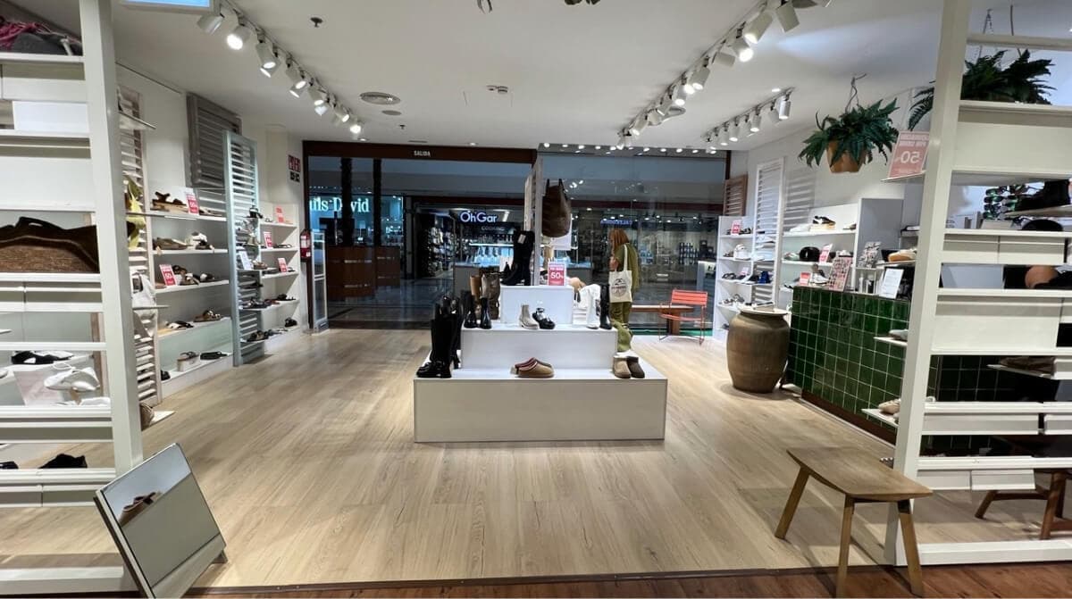Zaragoza dice adiós a otra conocida cadena: prepara su cierre definitivo y liquida sus productos al 50 %