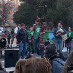 Cantan el "Cumpleaños Feliz" a Jorge Asín de OregónTV en el escenario de la Cincomarzada en el Parque Tío Jorge