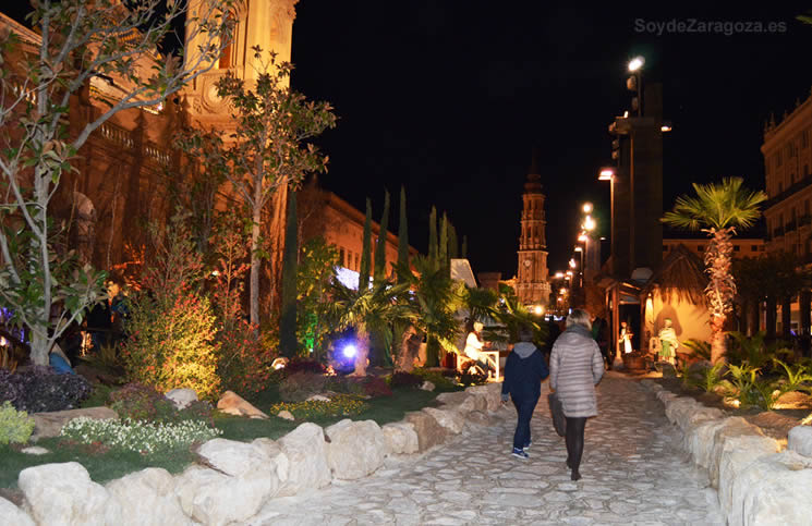 Paseo por el Belén de la Plaza del Pilar de Zaragoza