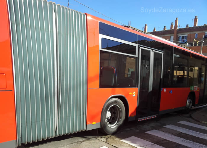 Lateral del nuevo autobús de Zaragoza