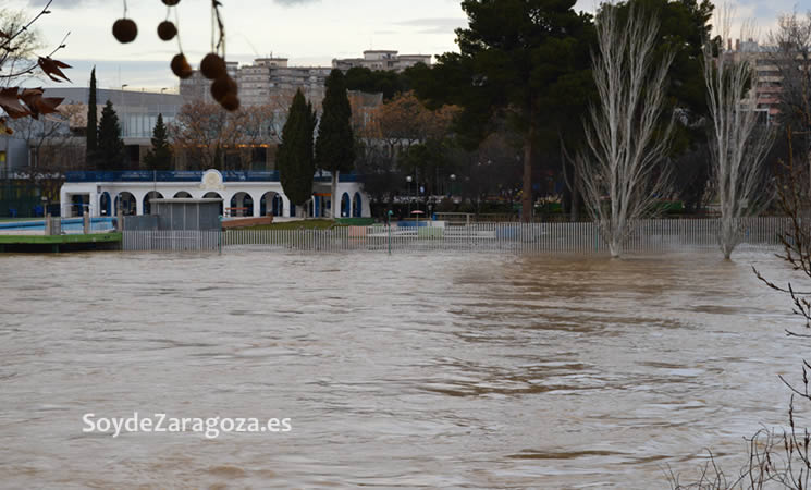 La zona de entrada a Helios cubierta por el agua