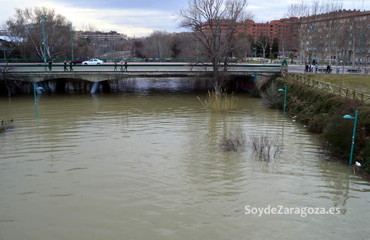 La desembocadura del Huerva está 'inundada' por el agua del Ebro