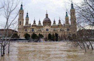 Imágenes de la crecida del Ebro en Zaragoza