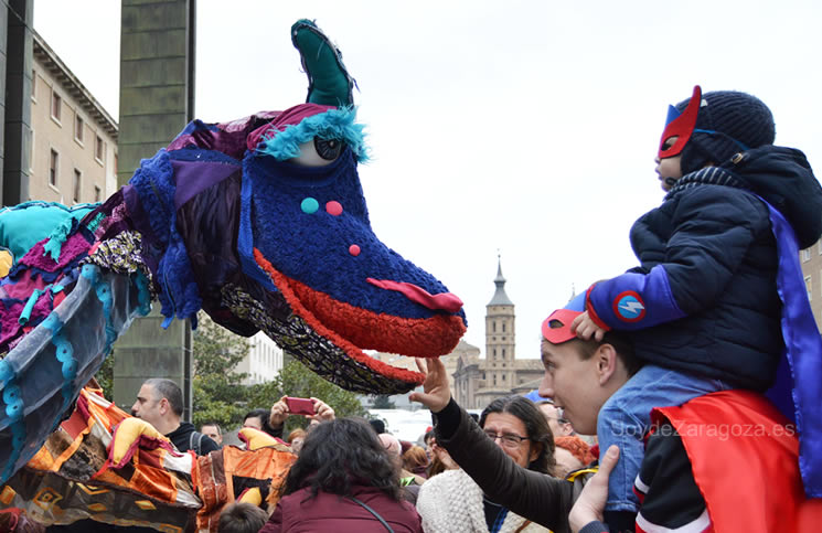 tocando-al-dragon-carnaval