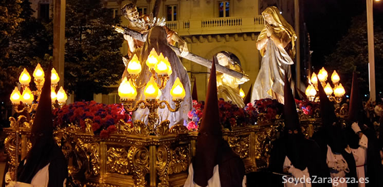 Resultado de imagen de paso de semana santa de noche