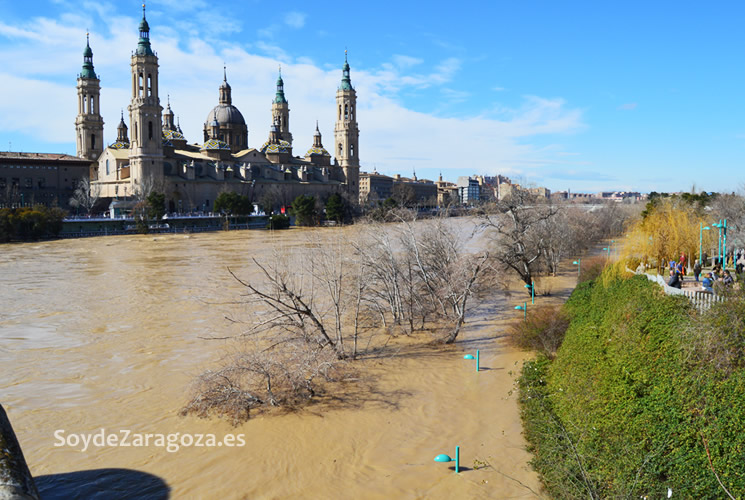 elpilardezaragoza-crecida-ebro