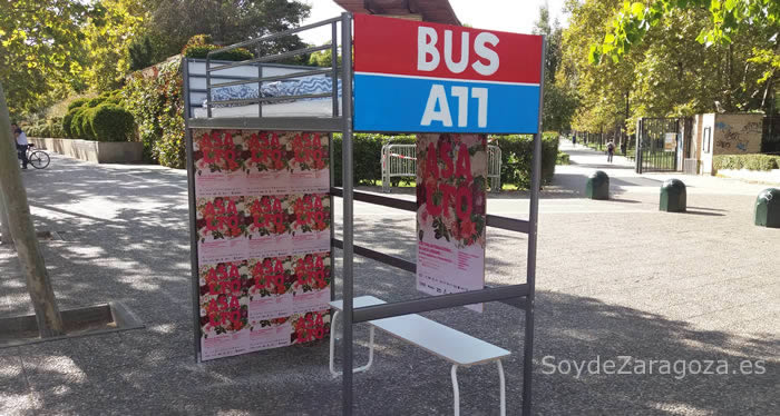 La obra del Festival Asalto 2016 junto a la entrada del Parque Delicias