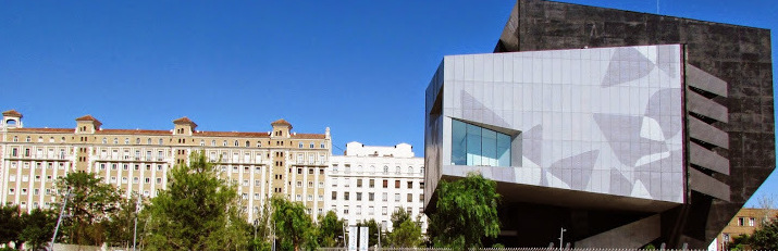 CaixaForum Zaragoza en la Avenida Anselmo Clavé