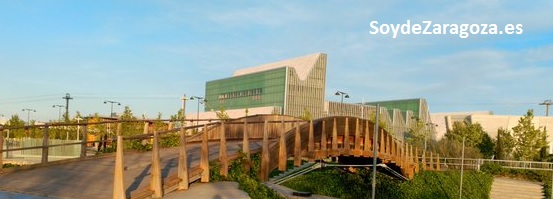 Vista del Palacio de Congresos desde el Parque del Agua