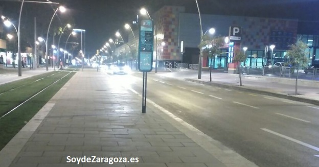 Parada de la línea 43 en María Zambrano en el Actur.