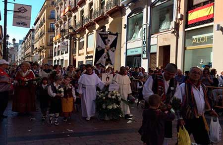 ofrenda de flores zaragoza virgen pilar