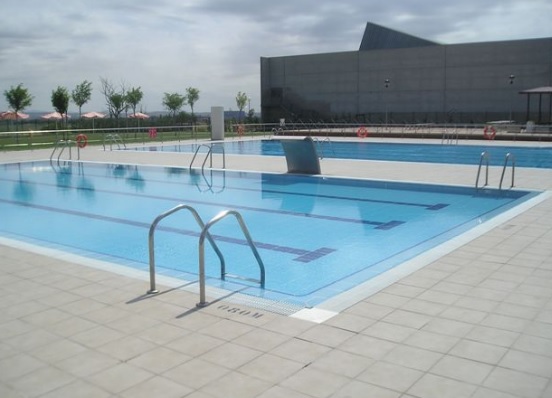 piscina la cartuja en zaragoza