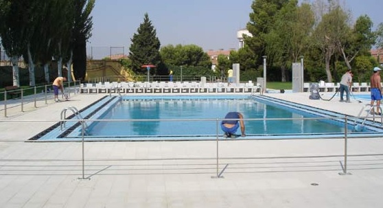 piscina valdefierro horarios