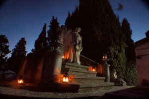 Una noche en el cementerio