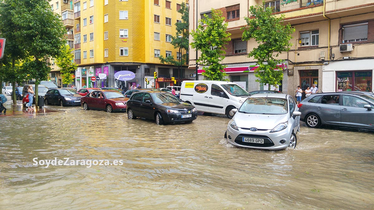 Avenida de Madrid en Delicias cerca de Los Enlaces