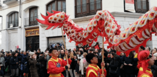 El Año Nuevo Chino en Zaragoza se traslada a una ubicación “especial”: lugar, hora y detalles Año Nuevo Chino en Zaragoza desfile