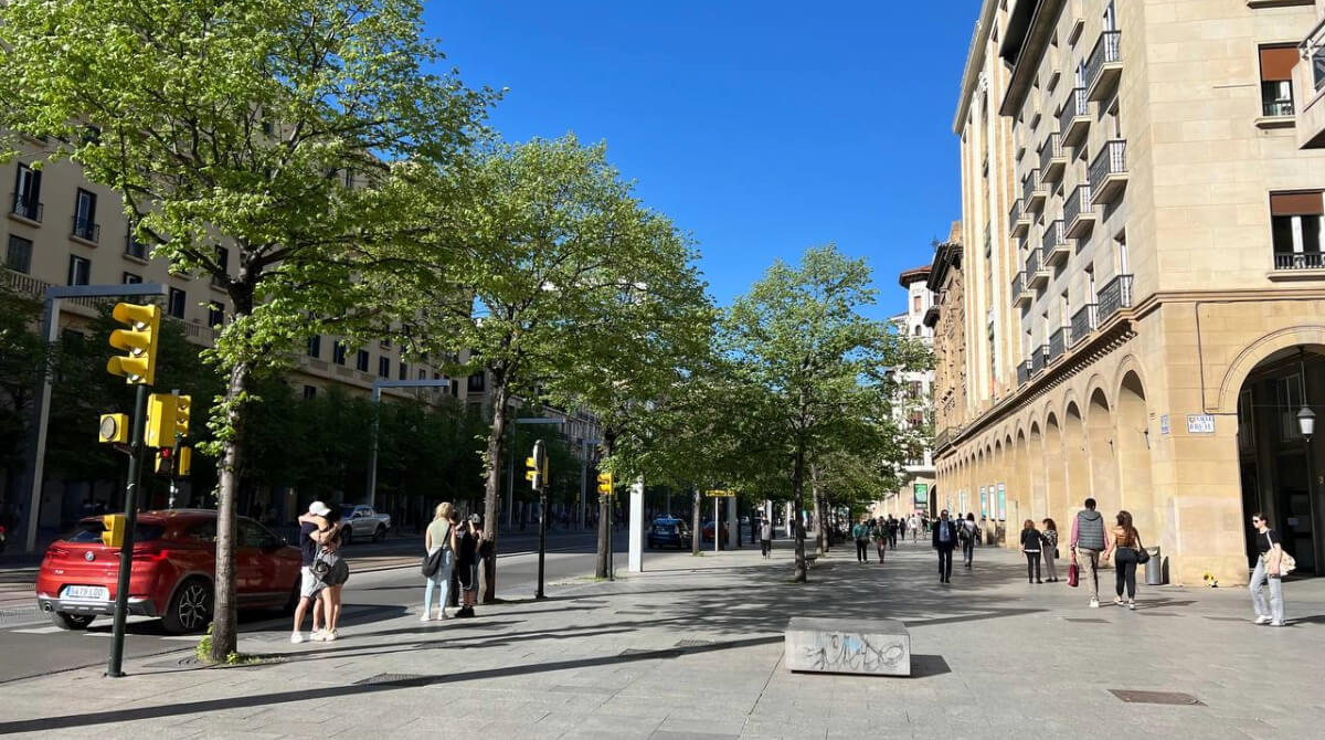 Cierre de tiendas en paseo de la Independencia