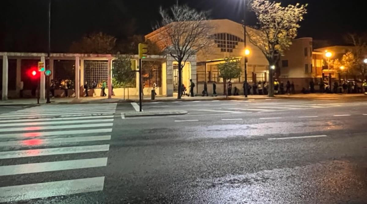 Fila del bus de Plaza 501