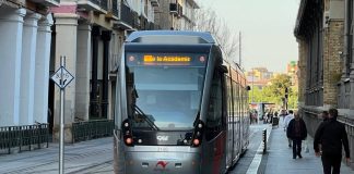 Servicio de verbena en el tranvía de Zaragoza