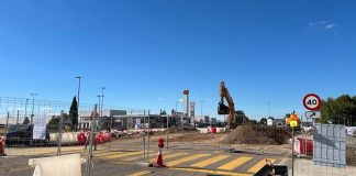 La pasarela más famosa del área metropolitana de Zaragoza dice adiós: Utebo se divide entre la nostalgia y el futuro Pasarela Utebo retirada